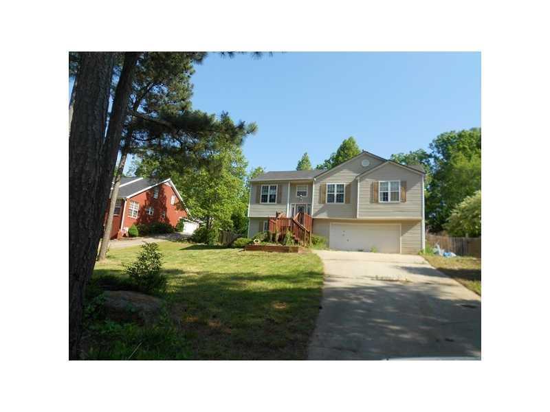 8770 Bayhill Dr., Gainesville, GA 30506