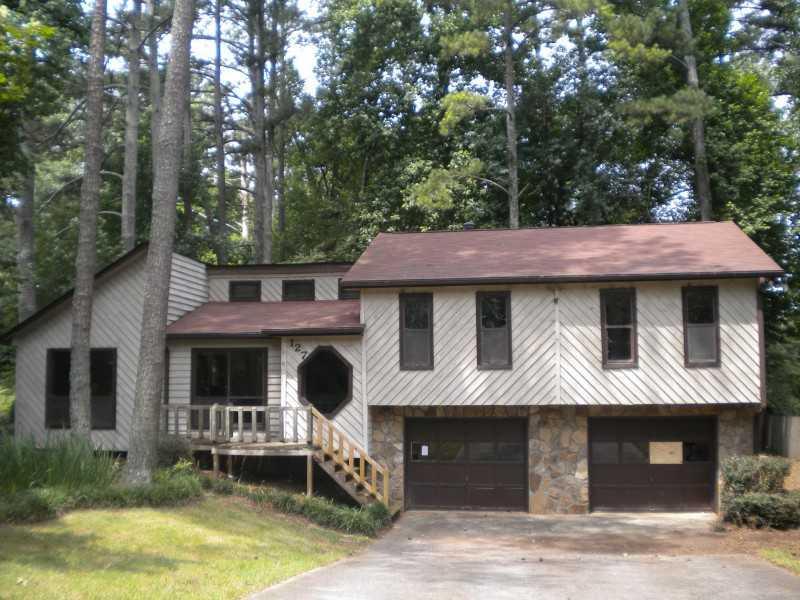 127 Farmington Dr., Woodstock, GA 30188