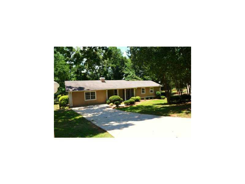 4685 Woods Valley Dr., Douglasville, GA 30135