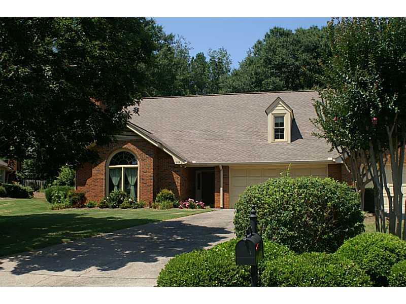 225 Brickleberry Dr., Roswell, GA 30075