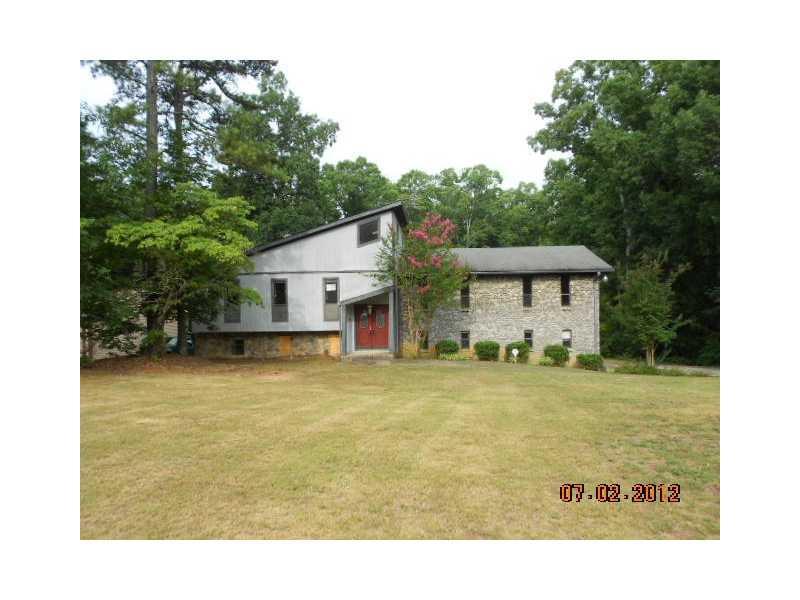 2135 Datona Dr., Atlanta, GA 30331