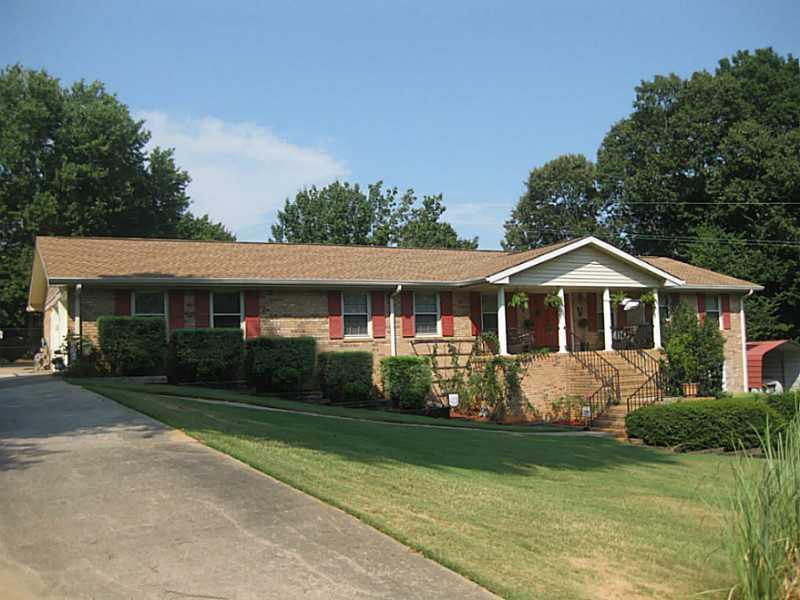4434 Holiday Heights Dr., Oakwood, GA 30566