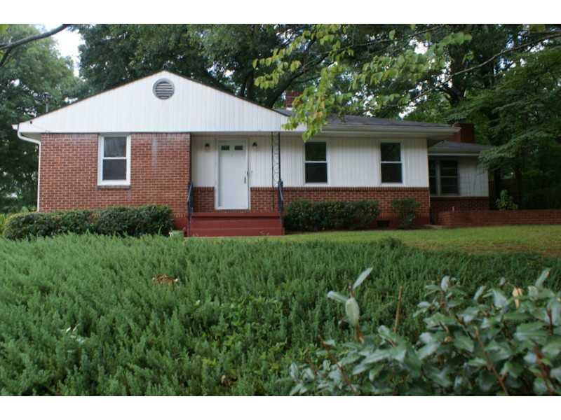 1069 Pinehurst Dr., Smyrna, GA 30080