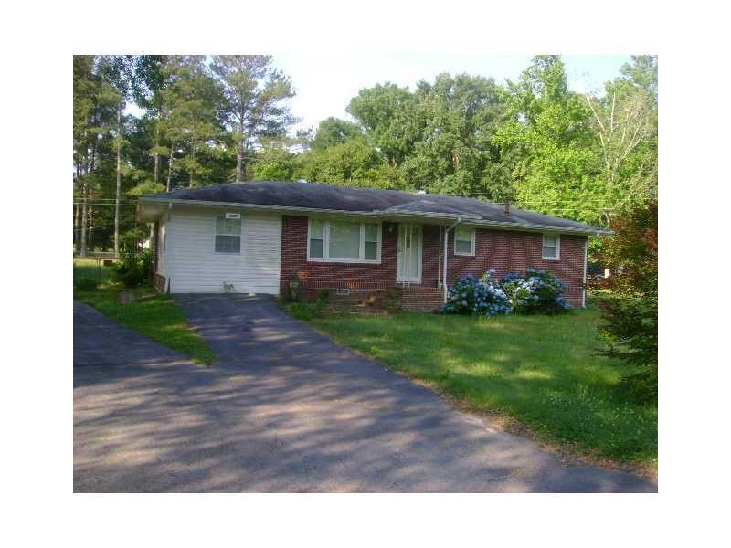 5689 Angham Rd., Hiram, GA 30141