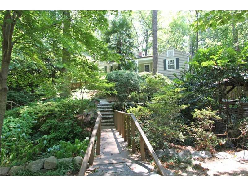 461 Durand Dr., Atlanta, GA 30307