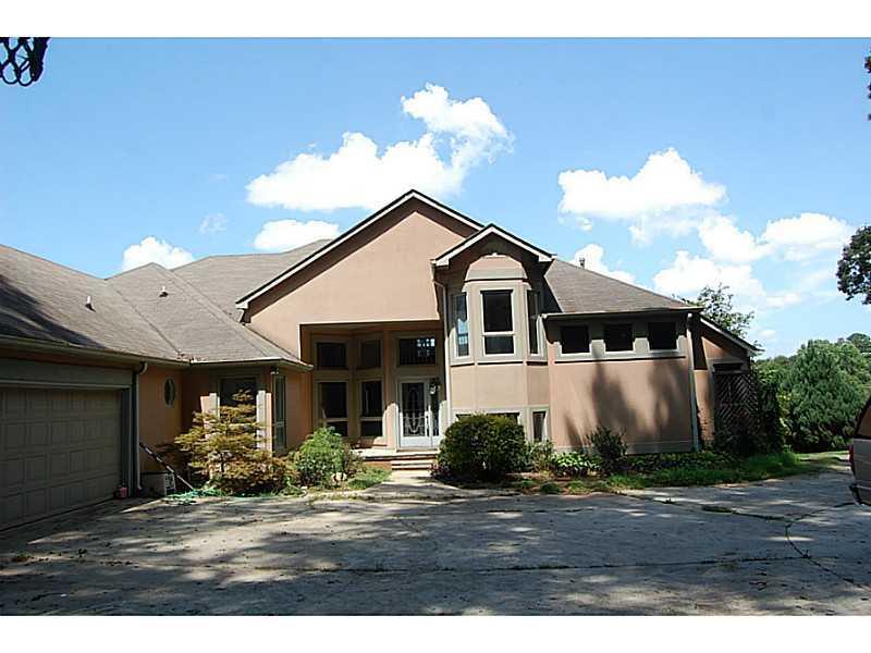 410 Sterling Pond Dr., Alpharetta, GA 30004