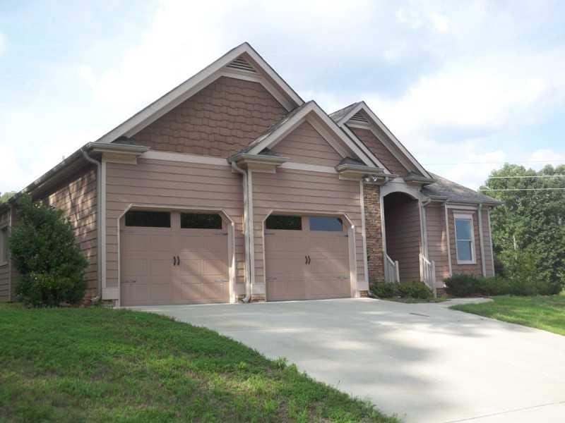 426 Tom Avery Dr., Ball Ground, GA 30107