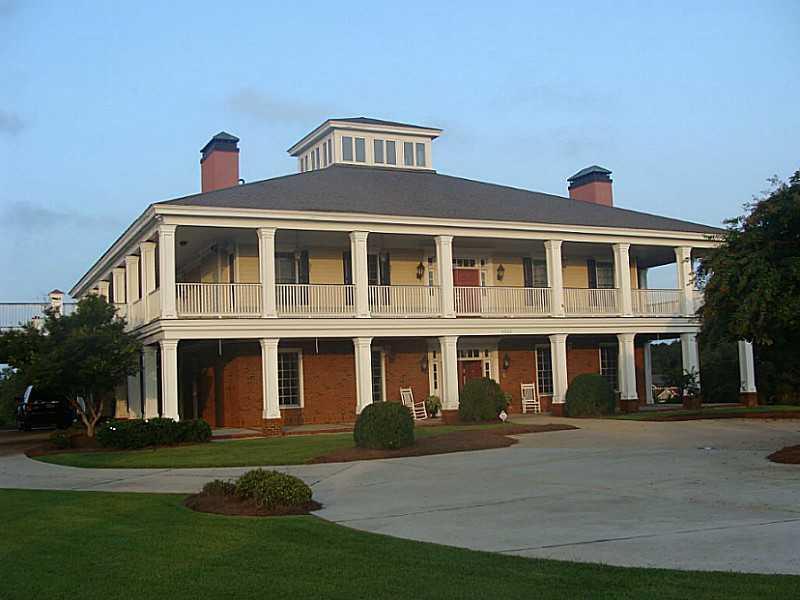 2306 Grand Columns Cir., Monroe, GA 30656