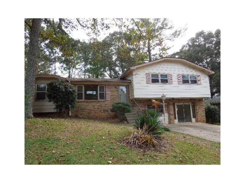 1355 Town Country Dr., Atlanta, GA 30316