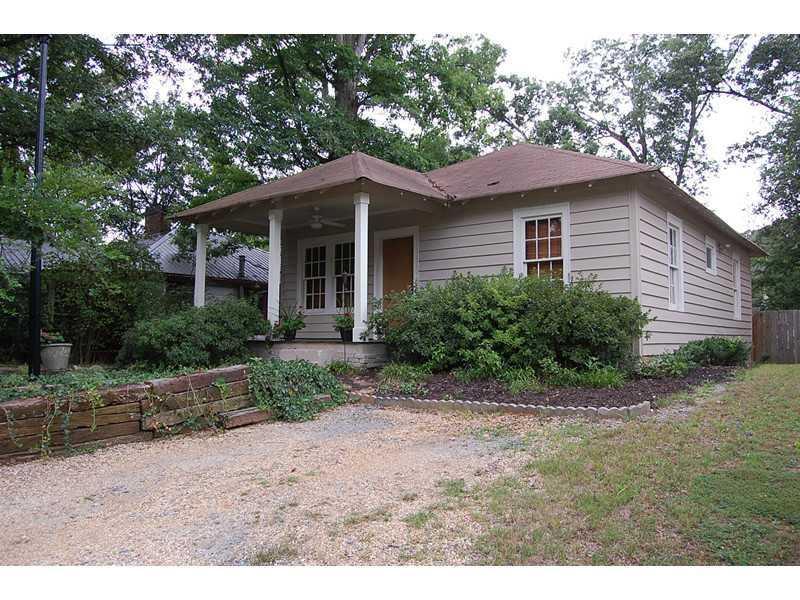 1804 Ellen St., Atlanta, GA 30318