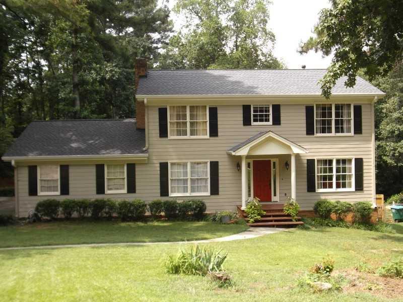 1645 Petticoat Ln., Lilburn, GA 30047