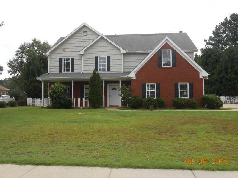 1645 Rose Pointe Dr., Loganville, GA 30052