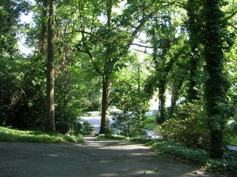 89 Blackland Rd., Atlanta, GA 30342