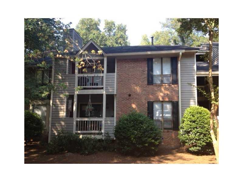 528 Warm Springs Cir., Roswell, GA 30075