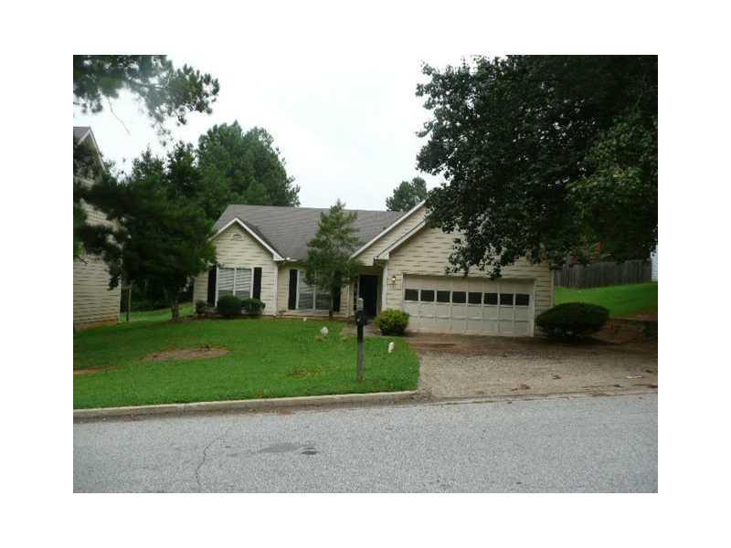 521 Woodstone Rd., Lithonia, GA 30058
