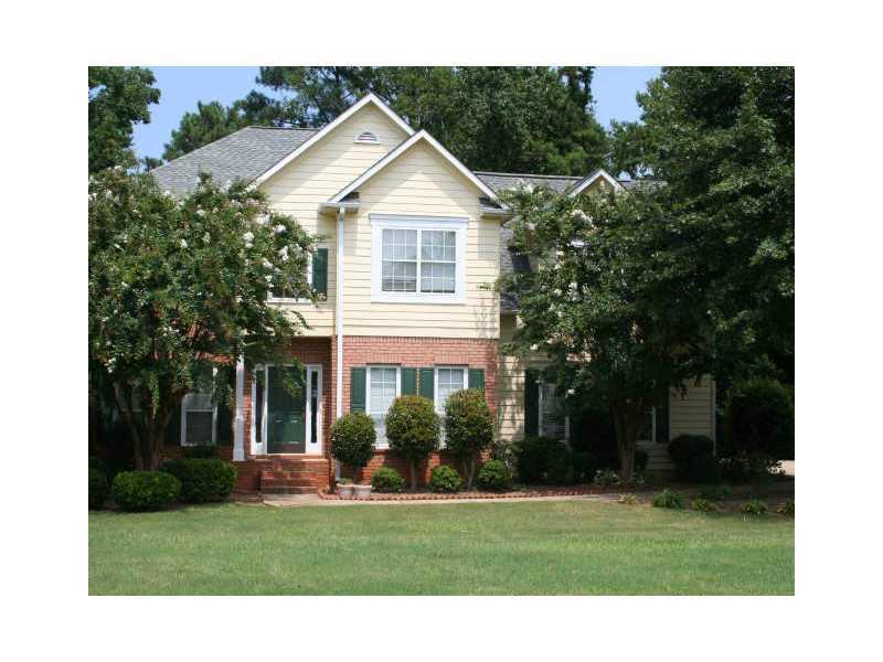 6227 Spring Lake Dr., Flowery Branch, GA 30542