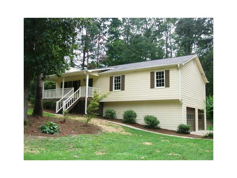 5634 Riding Woods Dr., Hiram, GA 30141