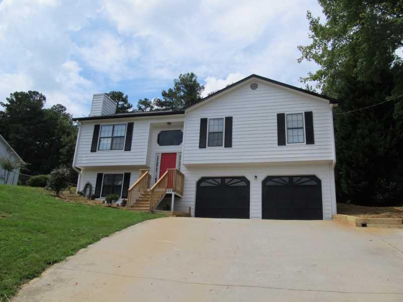 4272 Falcon Crest Dr., Flowery Branch, GA 30542