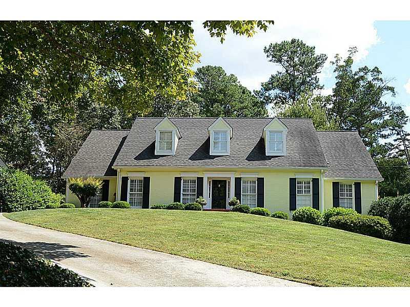 4625 Brook Hollow Dr., Atlanta, GA 30327