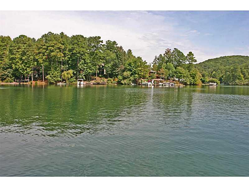 141 Lakeview Cir., Waleska, GA 30183