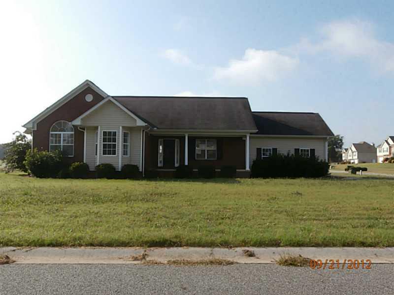 108 Peach Blossom Ln., Calhoun, GA 30701