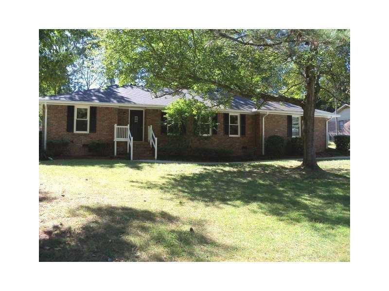 2001 Collinswood Dr., Snellville, GA 30078