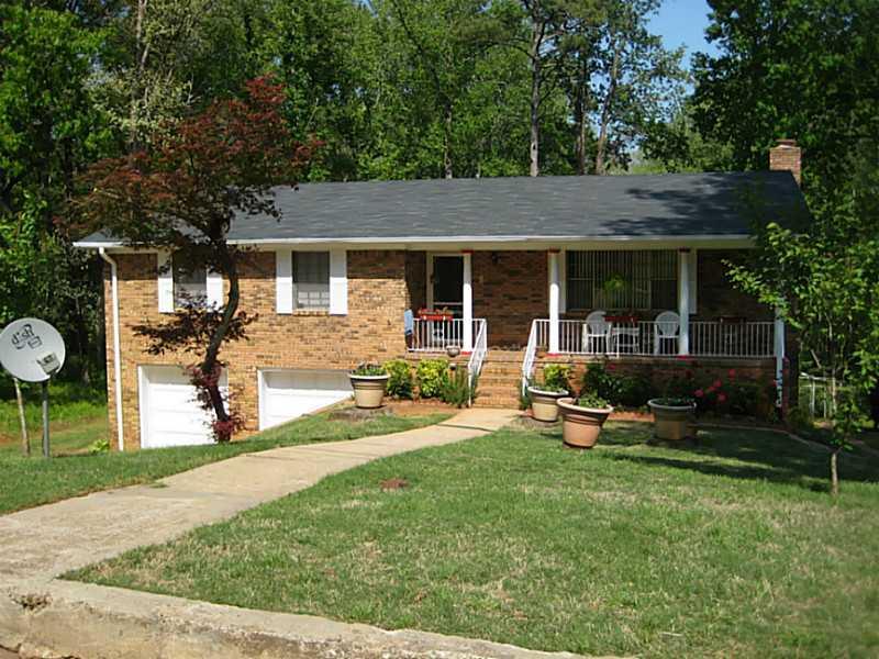 1653 Pine Glen Cir., Decatur, GA 30035