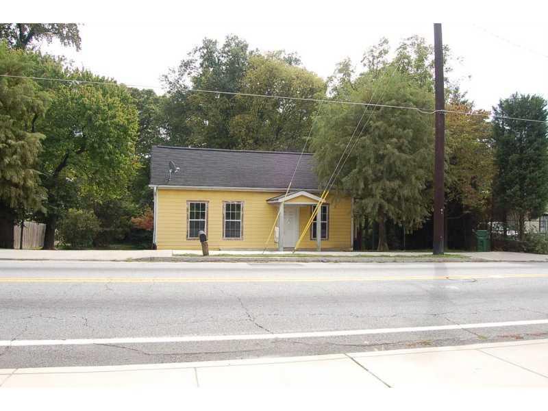 2041 Bolton Rd., Atlanta, GA 30318