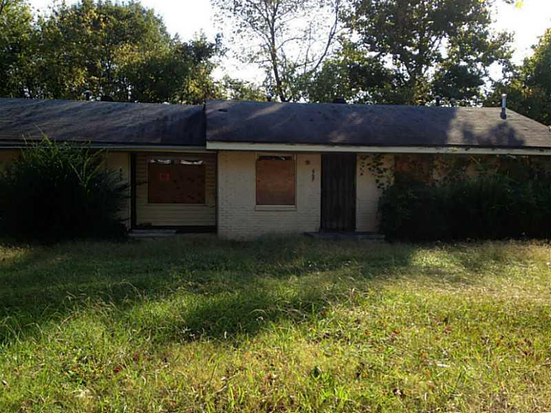 867 Commodore Dr., Atlanta, GA 30318