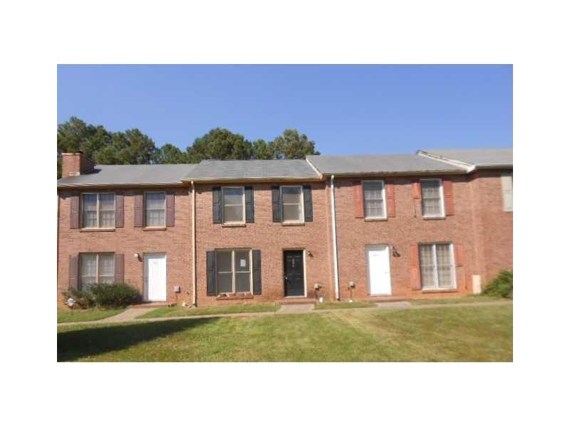 699 Redland Dr., Jonesboro, GA 30238