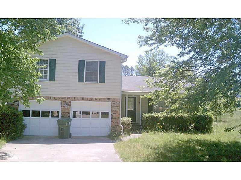 1318 Temple Johnson Rd., Loganville, GA 30052