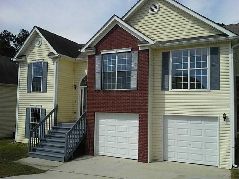 1352 Creekview Cir., Riverdale, GA 30296