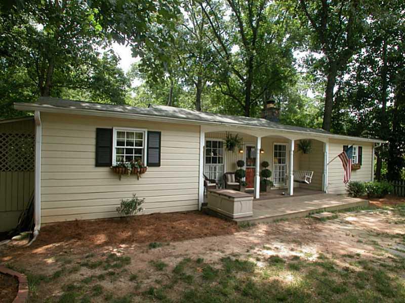 141 Cedar St., Roswell, GA 30075