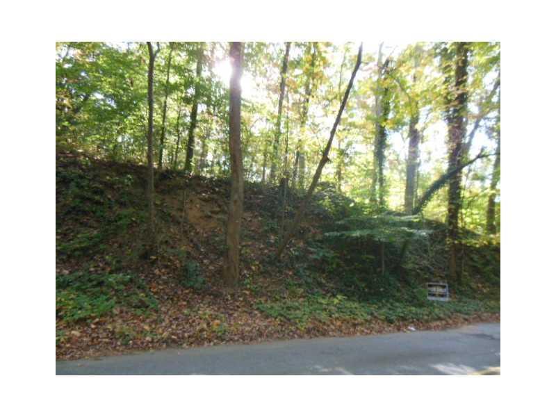 3829 Beechwood Dr., Atlanta, GA 30327