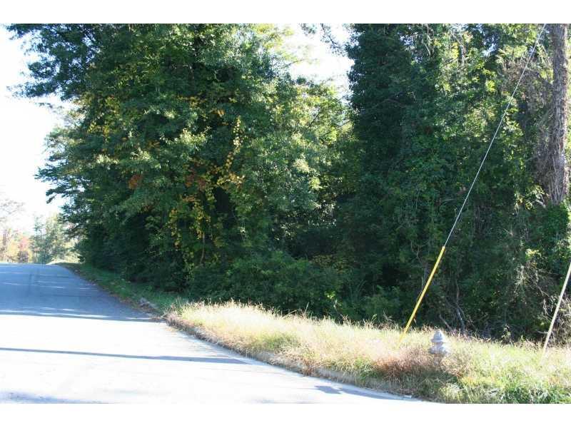 16 Ray St., Gainesville, GA 30504