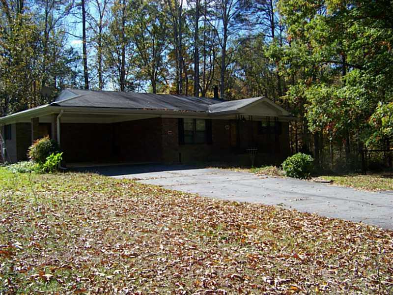 1009 Cave Springs Rd., Douglasville, GA 30134