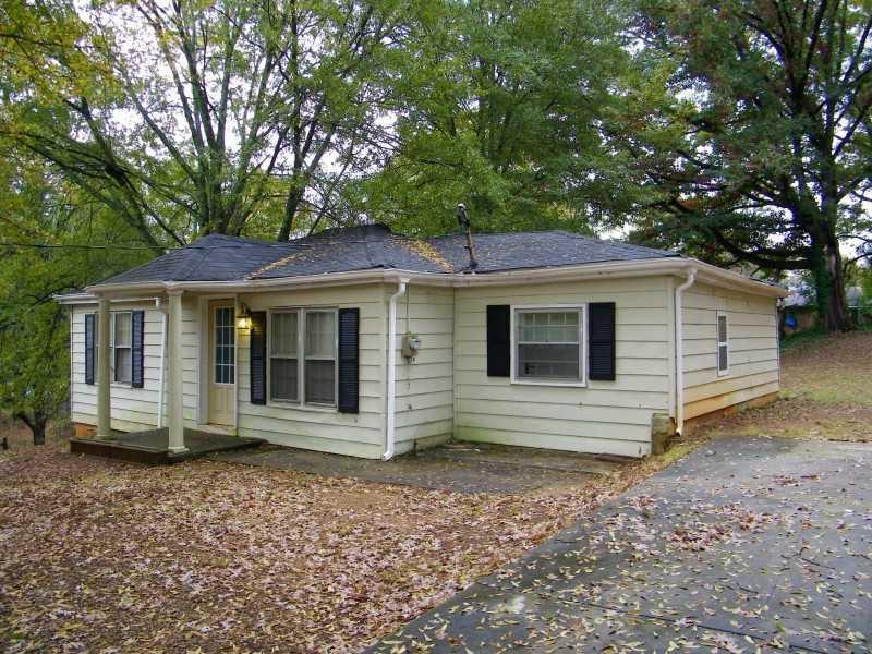 2105 Samuel Pl., Decatur, GA 30032