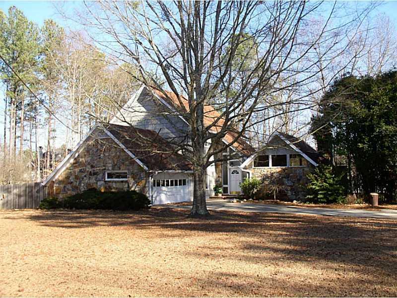 1446 County Line Rd., Acworth, GA 30101