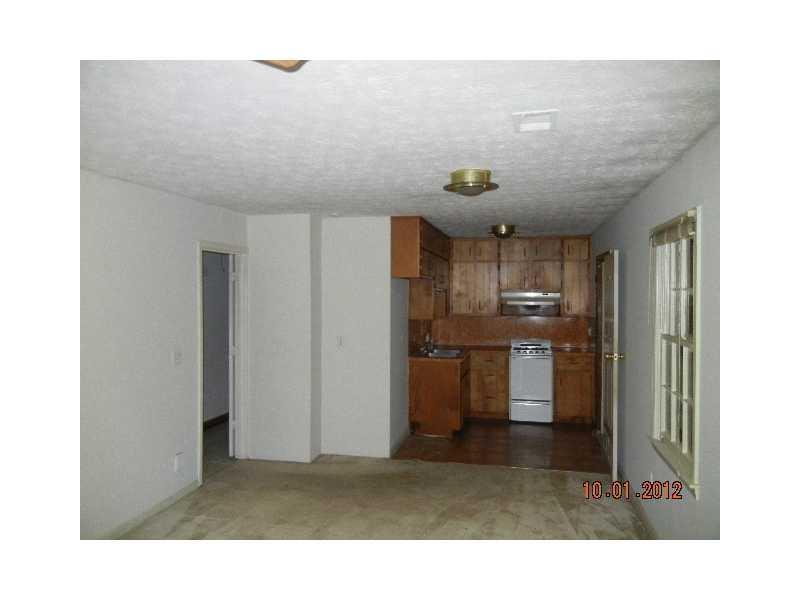 1398 Ridgewood Pl., Lilburn, GA 30047