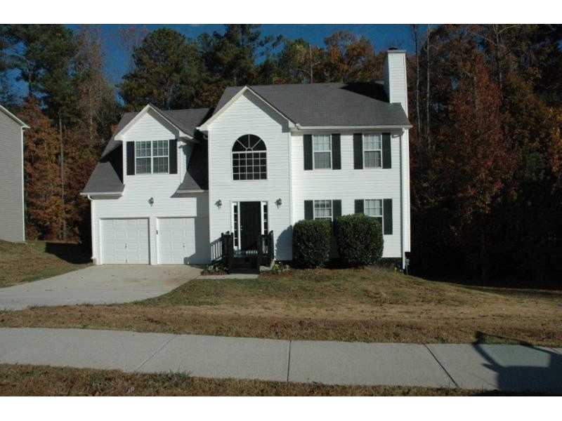 327 Silverleaf Ln., Dallas, GA 30157