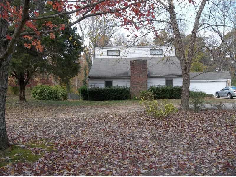 6760 Capitola Farm Rd., Flowery Branch, GA 30542