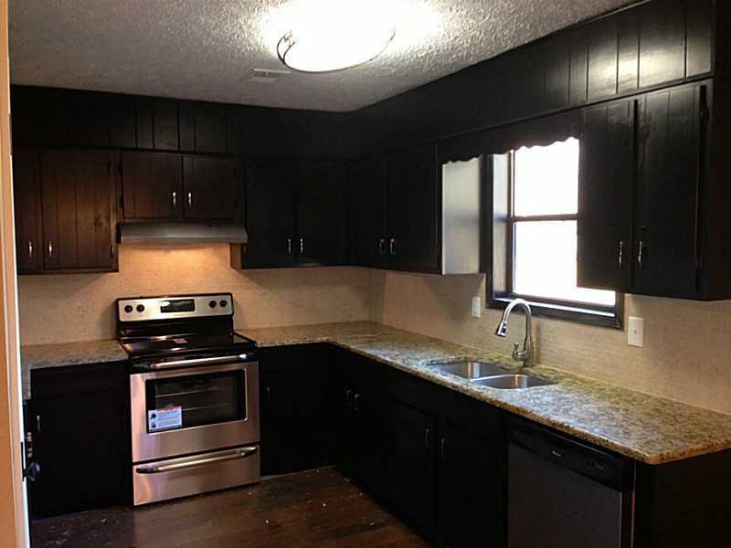 204 Sunnybrook Ct., Woodstock, GA 30188