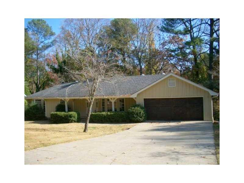 1235 Land O Lakes Dr., Roswell, GA 30075