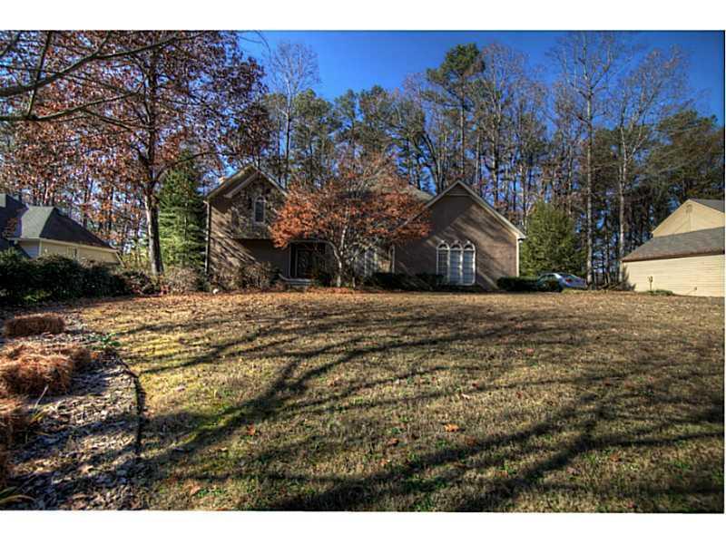 83 Skyland Dr., Roswell, GA 30075