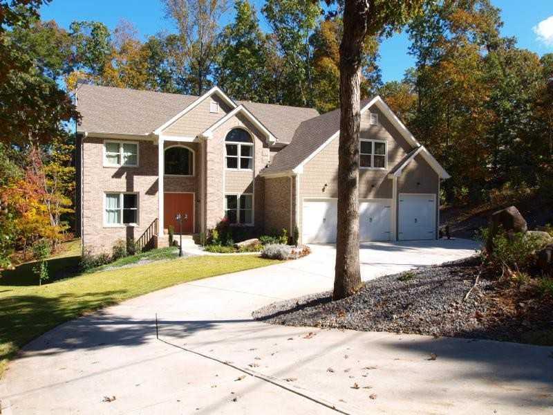 1835 Ledieu Rd., Roswell, GA 30075