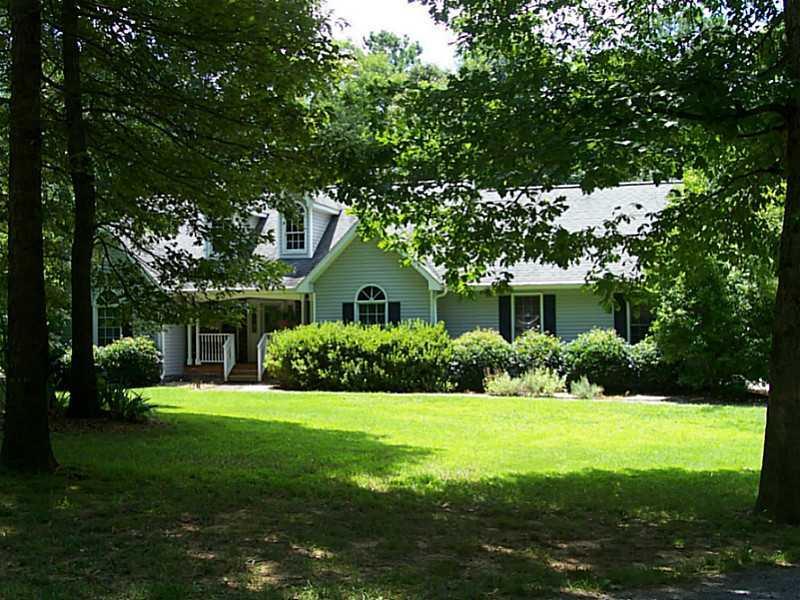 107 Bob Rd., Talking Rock, GA 30175