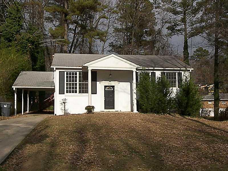 3208 Darlington Oak Dr., Atlanta, GA 30340