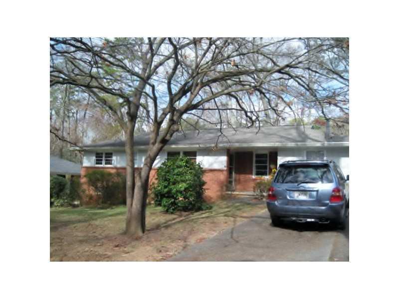 3200 Lindmoor Dr., Decatur, GA 30033