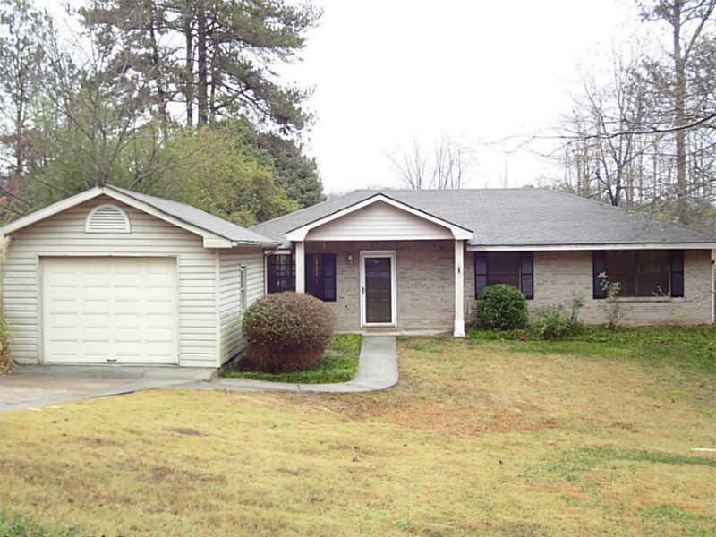 894 Whitehall Dr., Lawrenceville, GA 30043