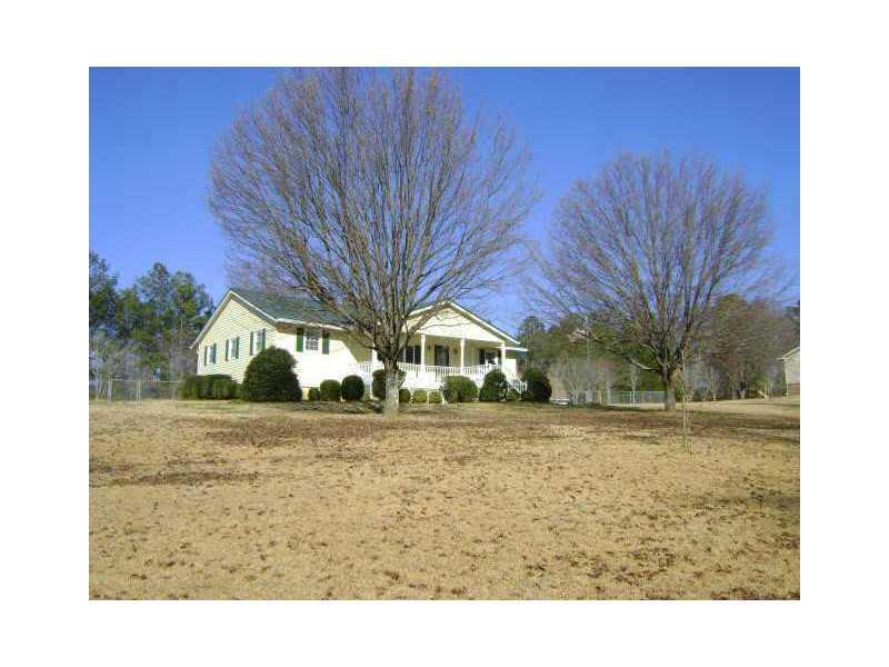 5215 Pamela Dr., Douglasville, GA 30135